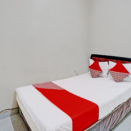 Oyo Life 92190 Arya Guest House Тулунгагунг Экстерьер фото