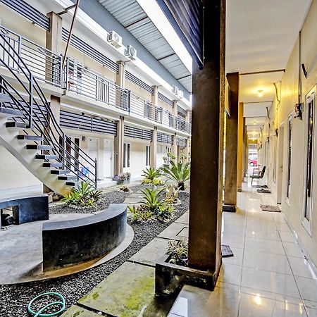 Oyo Life 92190 Arya Guest House Тулунгагунг Экстерьер фото