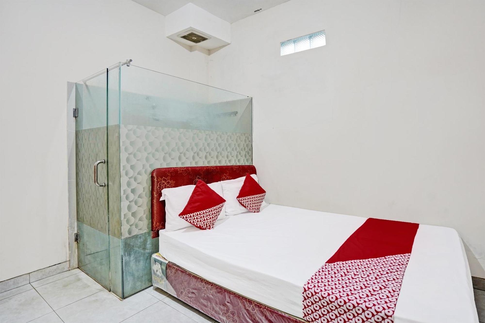 Oyo Life 92190 Arya Guest House Тулунгагунг Экстерьер фото