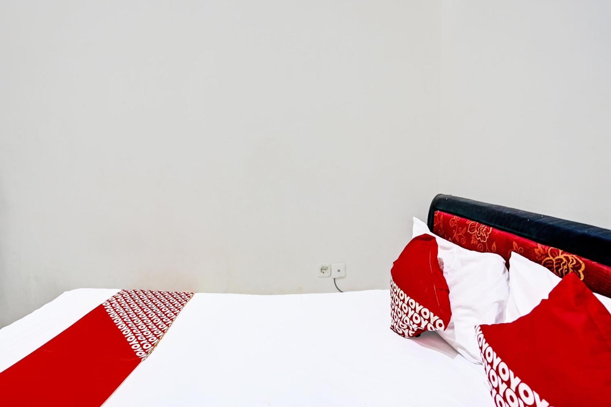 Oyo Life 92190 Arya Guest House Тулунгагунг Экстерьер фото