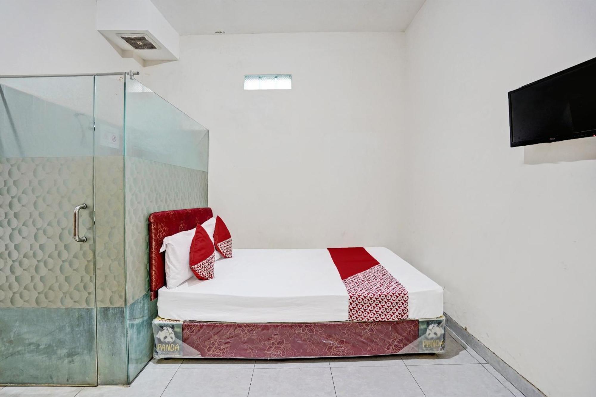 Oyo Life 92190 Arya Guest House Тулунгагунг Экстерьер фото